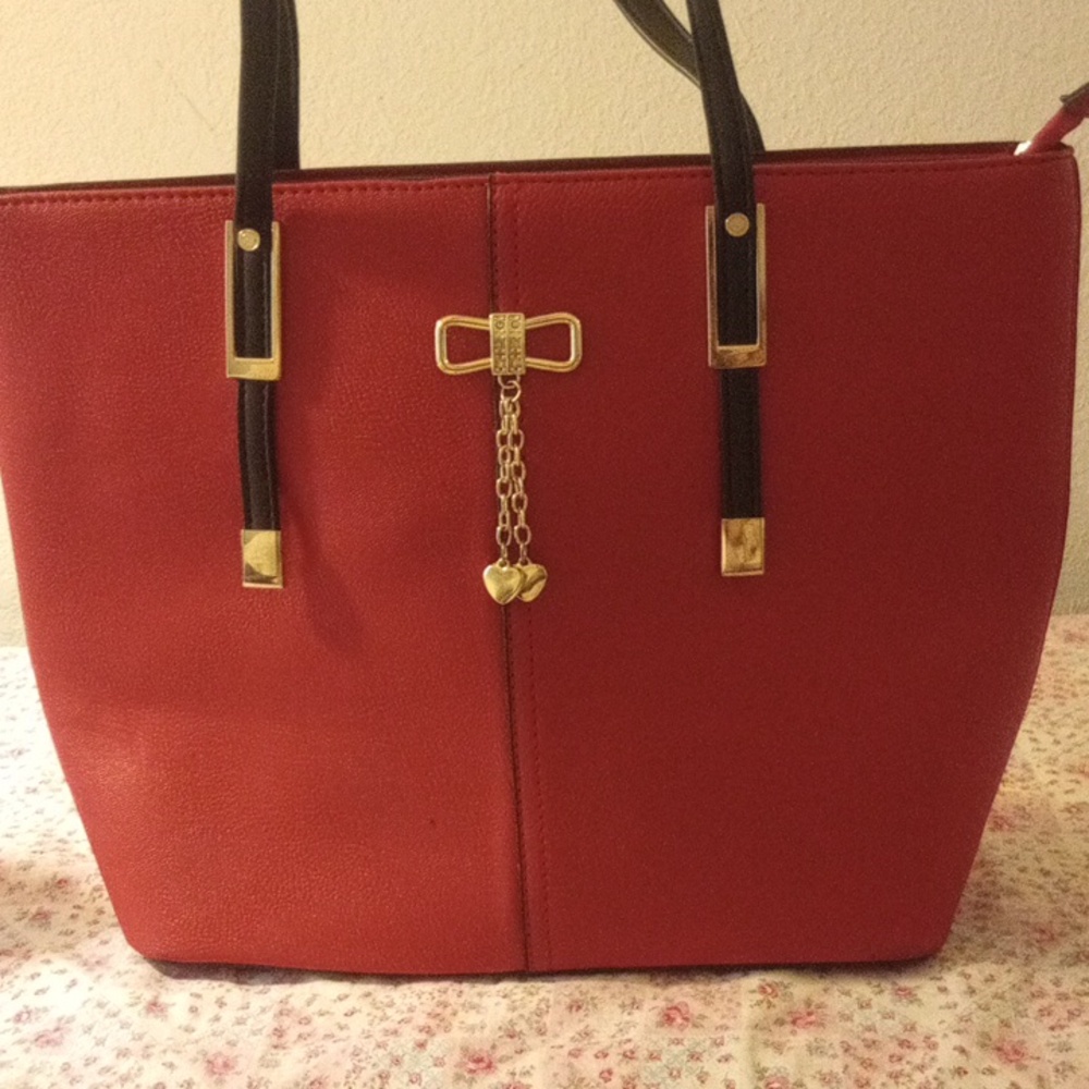 BellaVita Portovino red wine purse